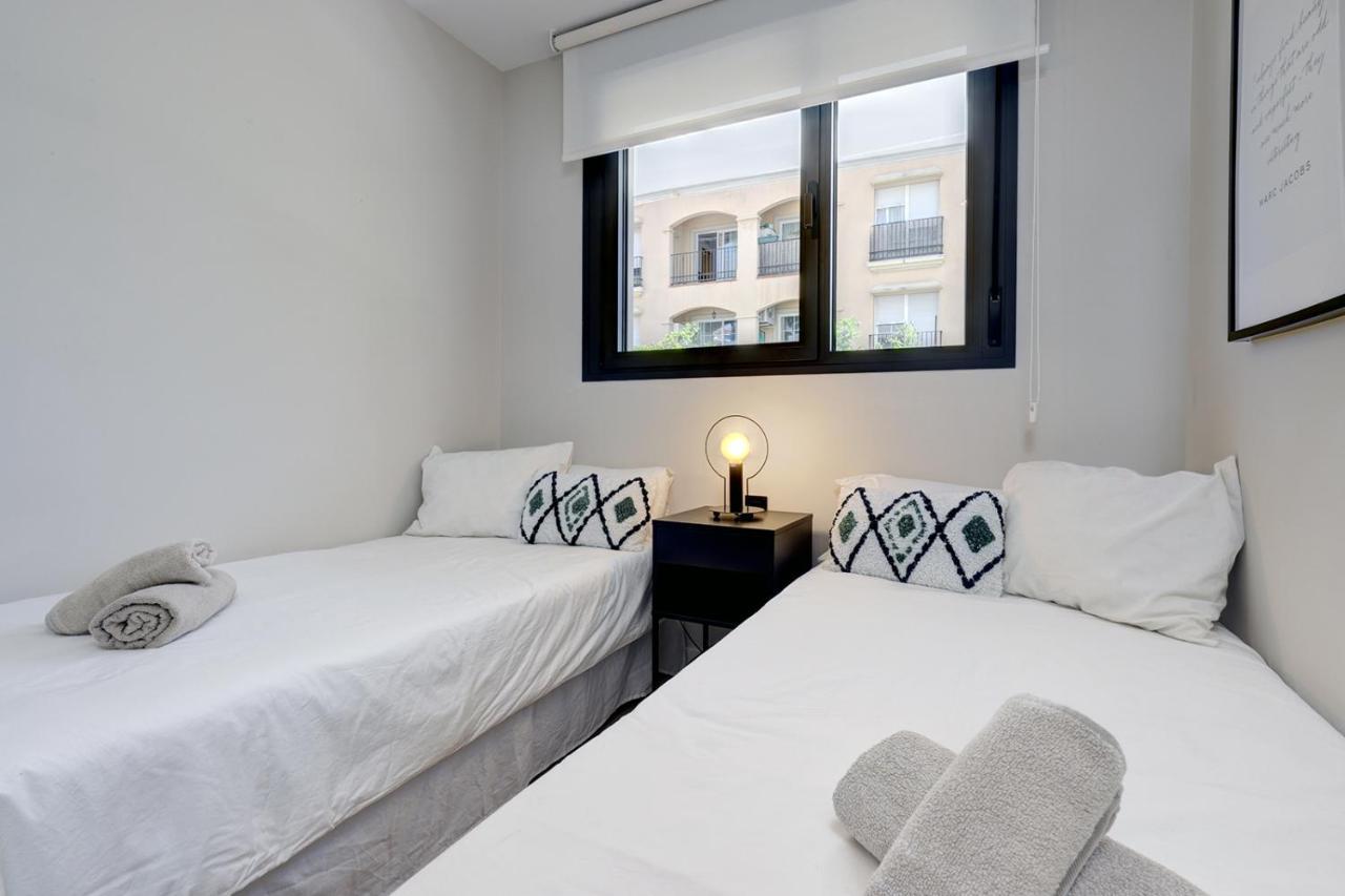 Stylish 2 Bedroom Apartment In Estepona Old Town Eksteriør bilde